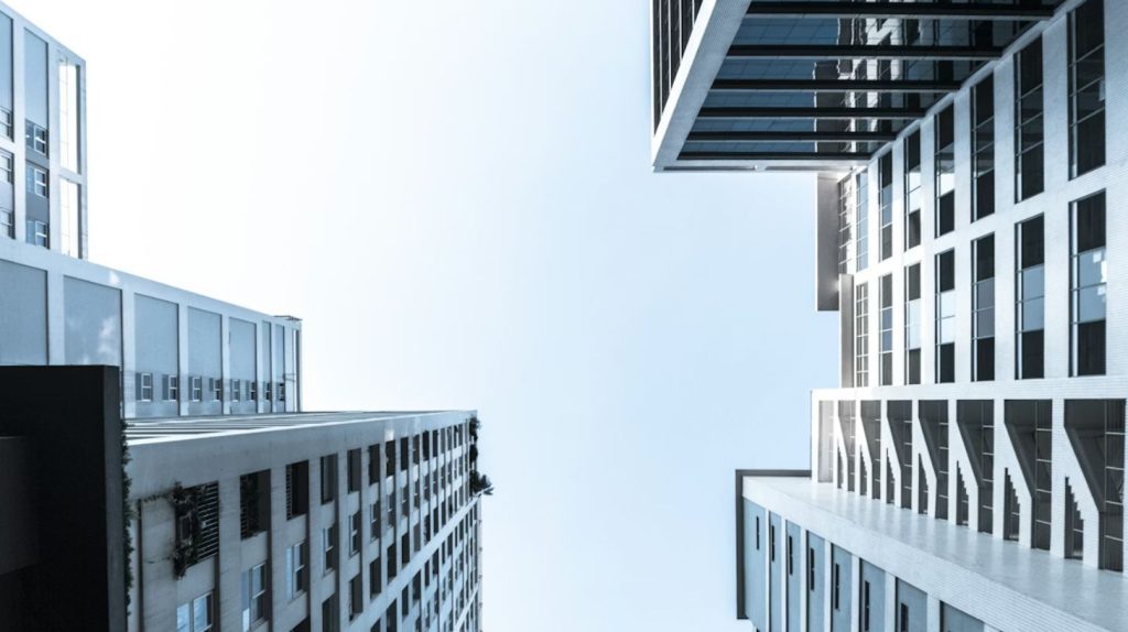 Cresce adesão de autônomos e profissionais liberais à previdência complementar, com cooperativas ganhando espaço no segmento