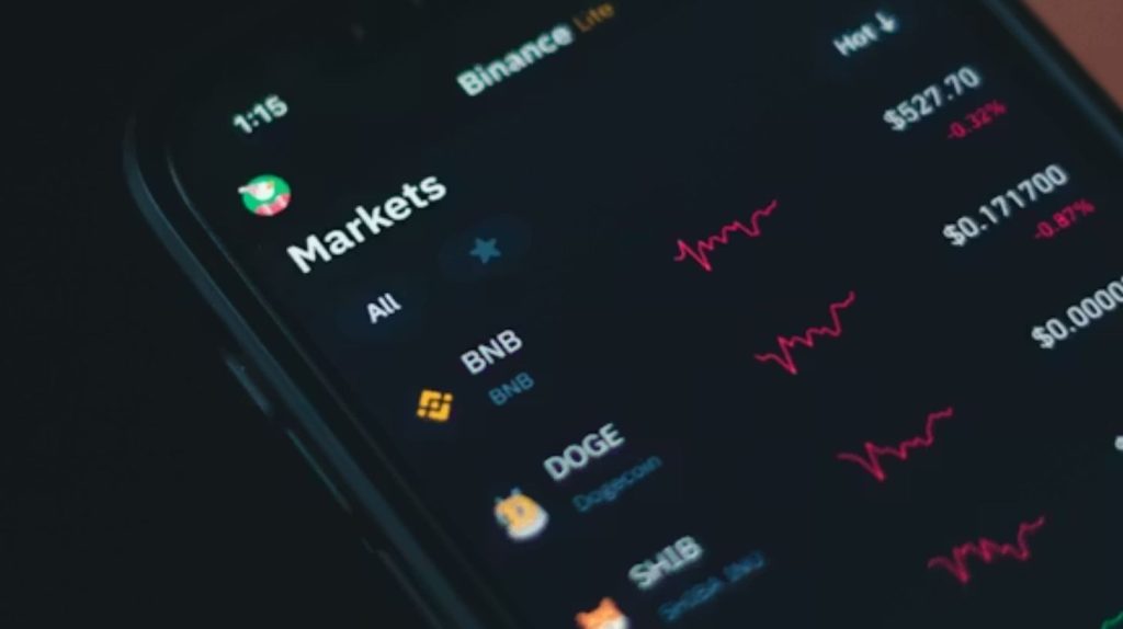 Janeiro impulsiona mercado digital com volume de transações 24% acima da média anual, aponta Hotmart