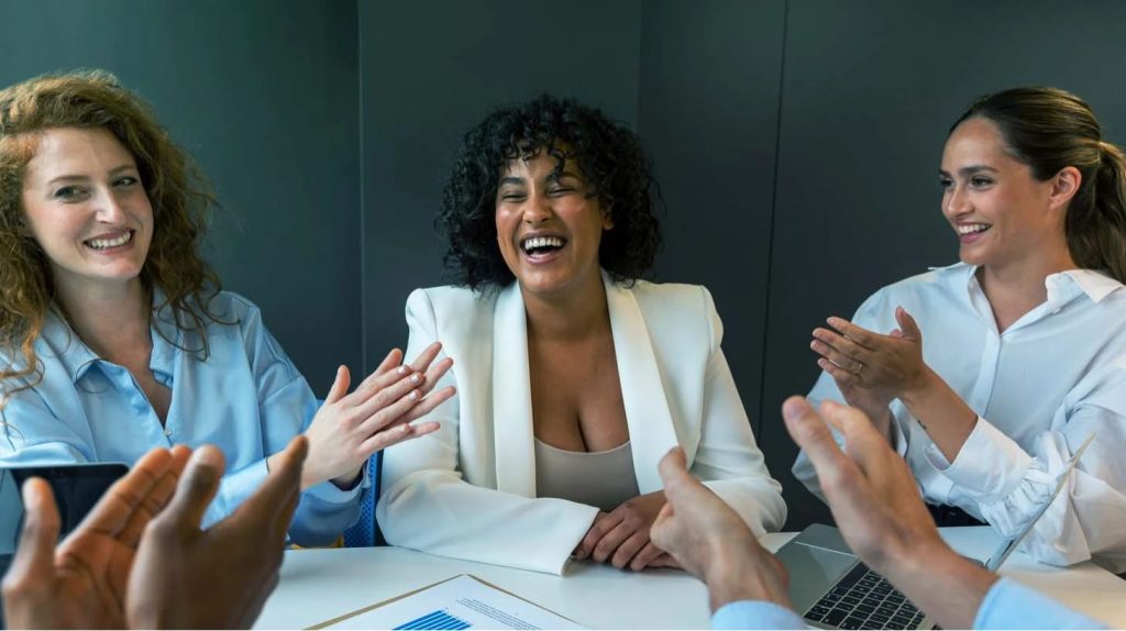 Estudo aponta que liderança feminina pode elevar lucro das empresas em até 15%