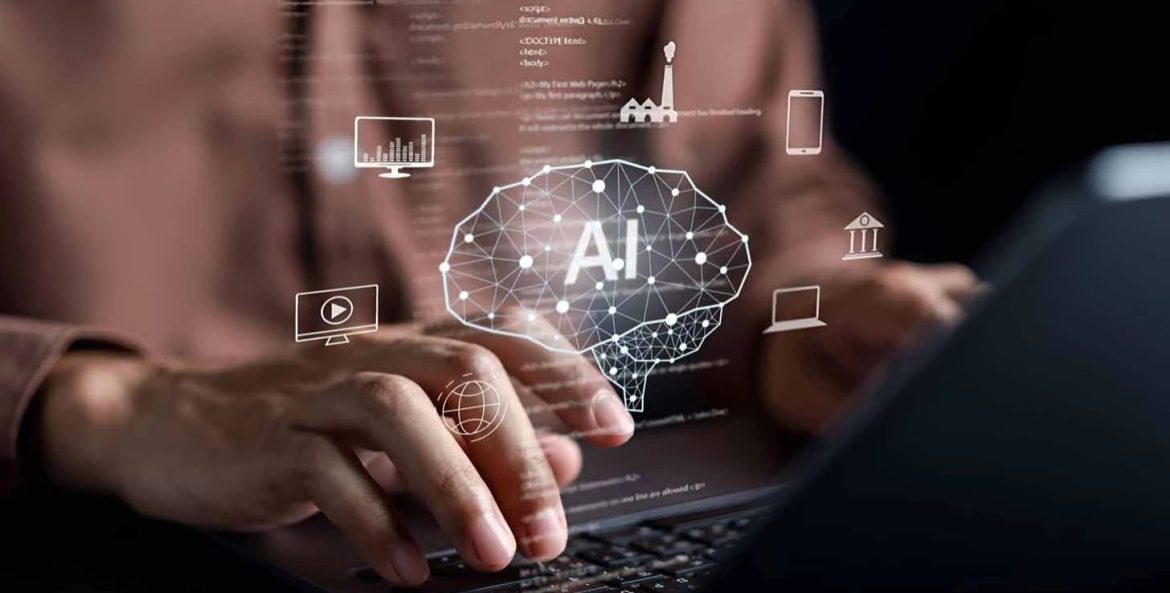 Homem digitando no teclado