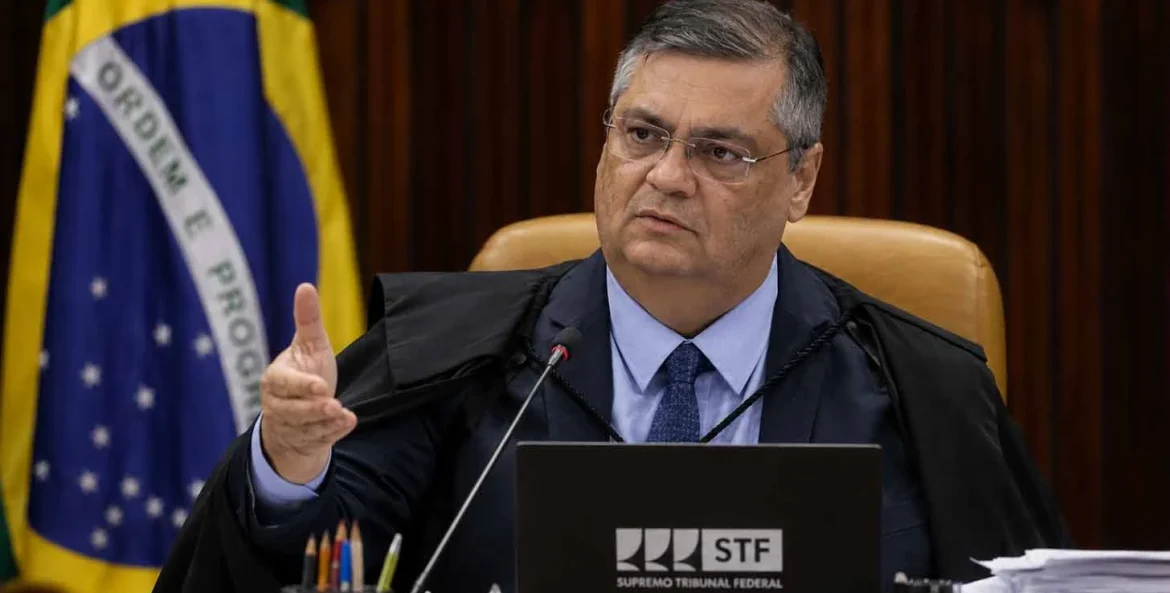 Foto mostrando o ministro do stf Dino